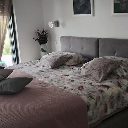 Apartment Ulika